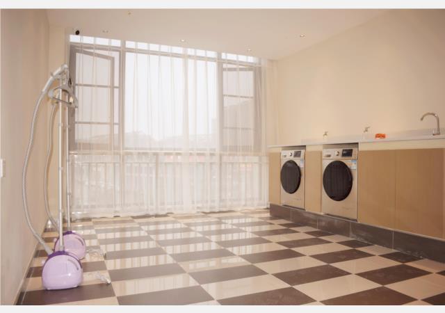 Neijiang: City Comfort Inn Neijiang Zizhong Wuguan