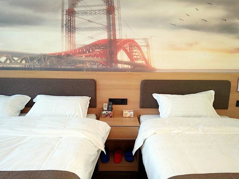 Баодин: Thank Inn Hotel Hebei Baoding Xiong County Xiongzhou Road