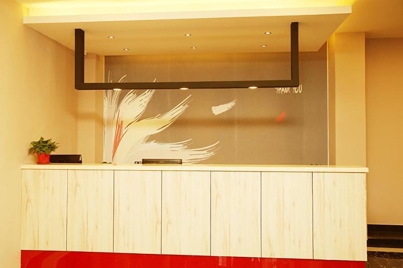 Чжанцзякоу: Thank Inn Chain Hotel Hebei Zhangjiakou North Railway Station