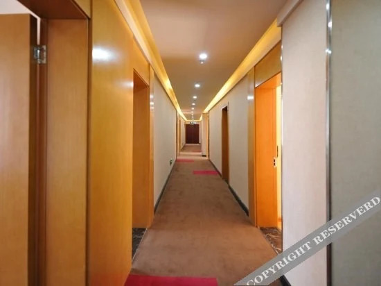 Thank Inn Hotel Sichuan Ya'An Hanyuan County Huanhu Road — фото 2