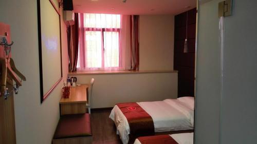 Луань: Thank Inn Hotel Anhui Huoshan Piyuan West Road