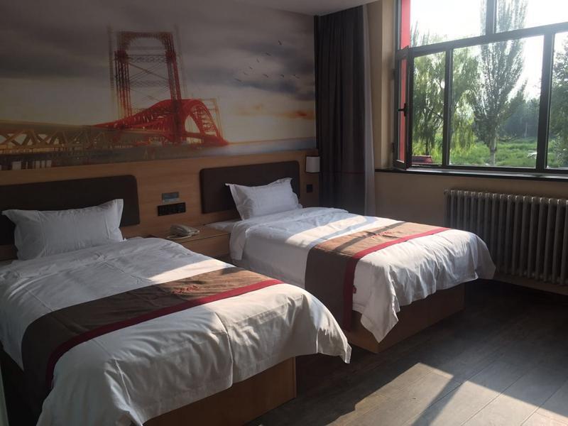 Чжанцзякоу: Thank Inn Hotel Hebei Zhangjiakou Zhuolu County Sangganhe Bridge