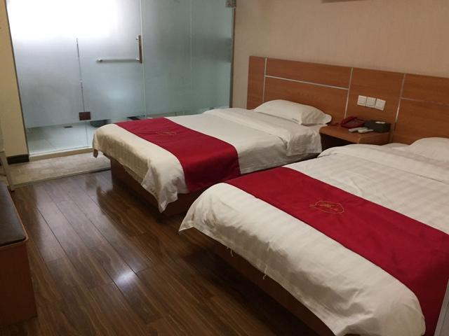 Йиян: Thank Inn Plus Hotel Yiyang Anhua County Heicha Market