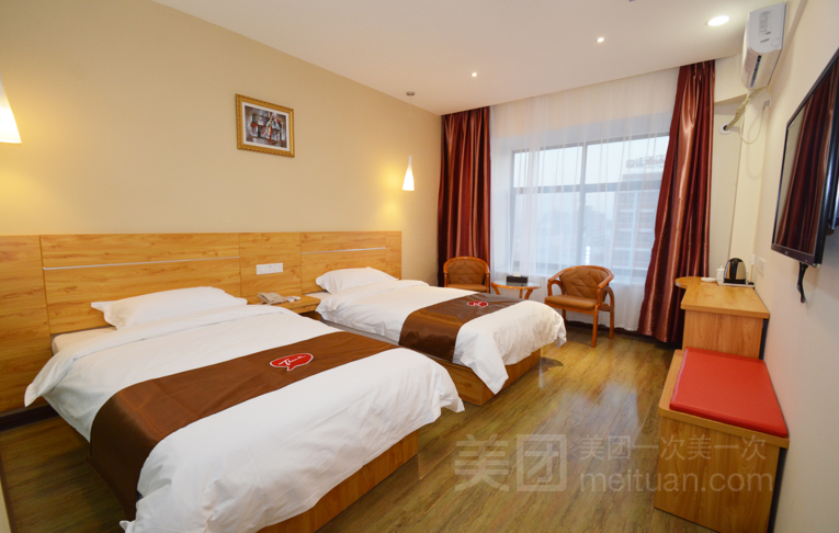 Чжэнчжоу: Thank Inn Hotel He'Nan Zhengzhou Fangte Green Expo Park