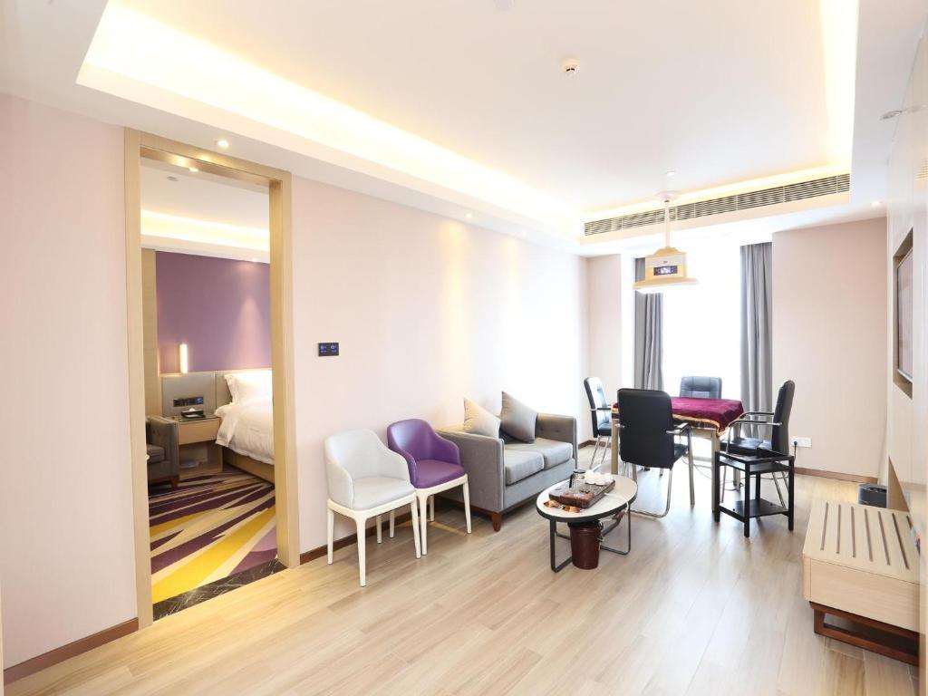Дунгуань: Lavande Hotels· Dongguan Liaobu Center