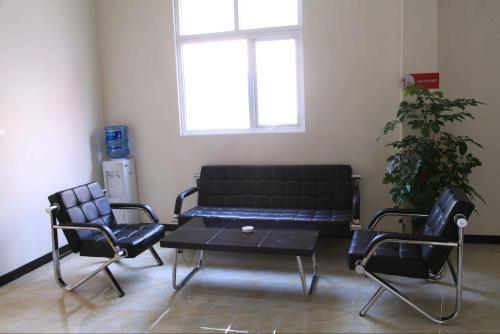 Яань: Thank Inn Hotel Sichuan Ya'an Hanyuan County Jiuxiang Bus Station