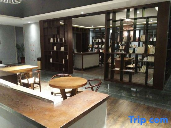 Анькан: Hotel Select Ankang Lianhua