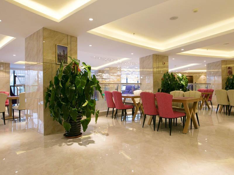Паниин: Lavande Hotels Panjin Shifu Street Passenger Station