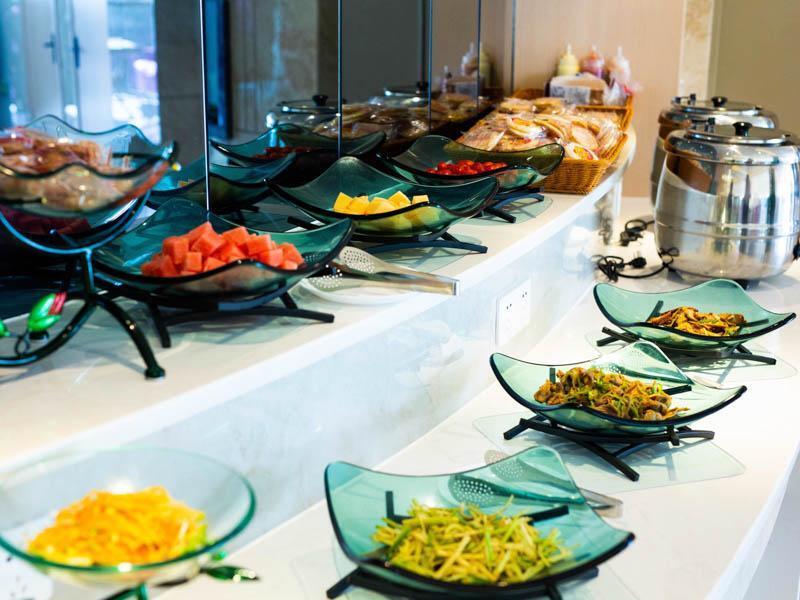 Паниин: Lavande Hotels Panjin Shifu Street Passenger Station