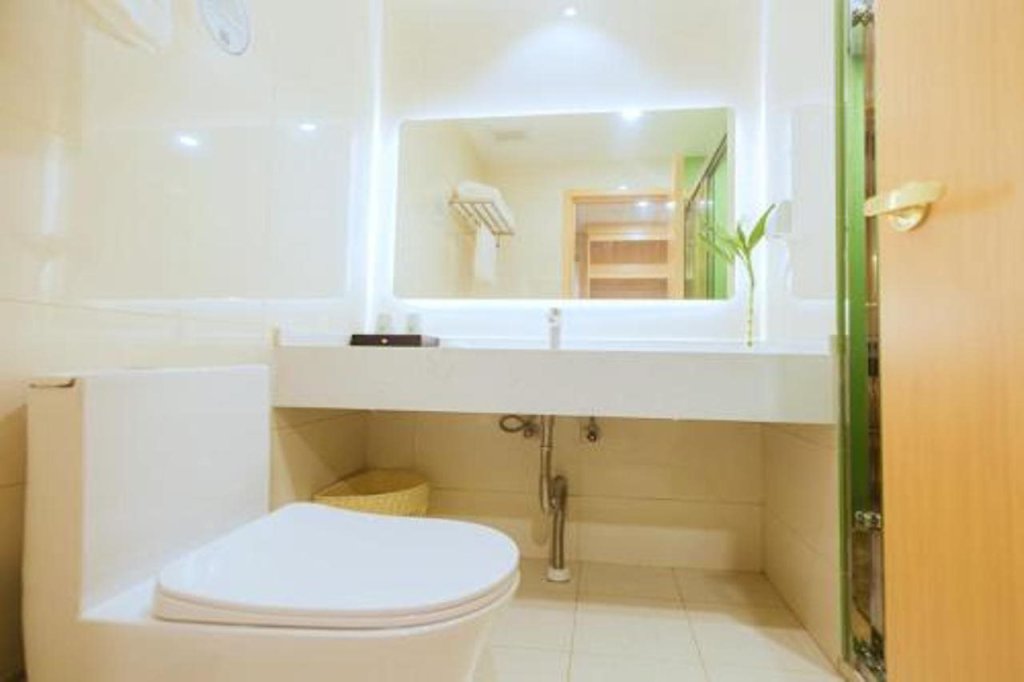 Цзясинь: GreenTree Inn Haining Chang'an University Town