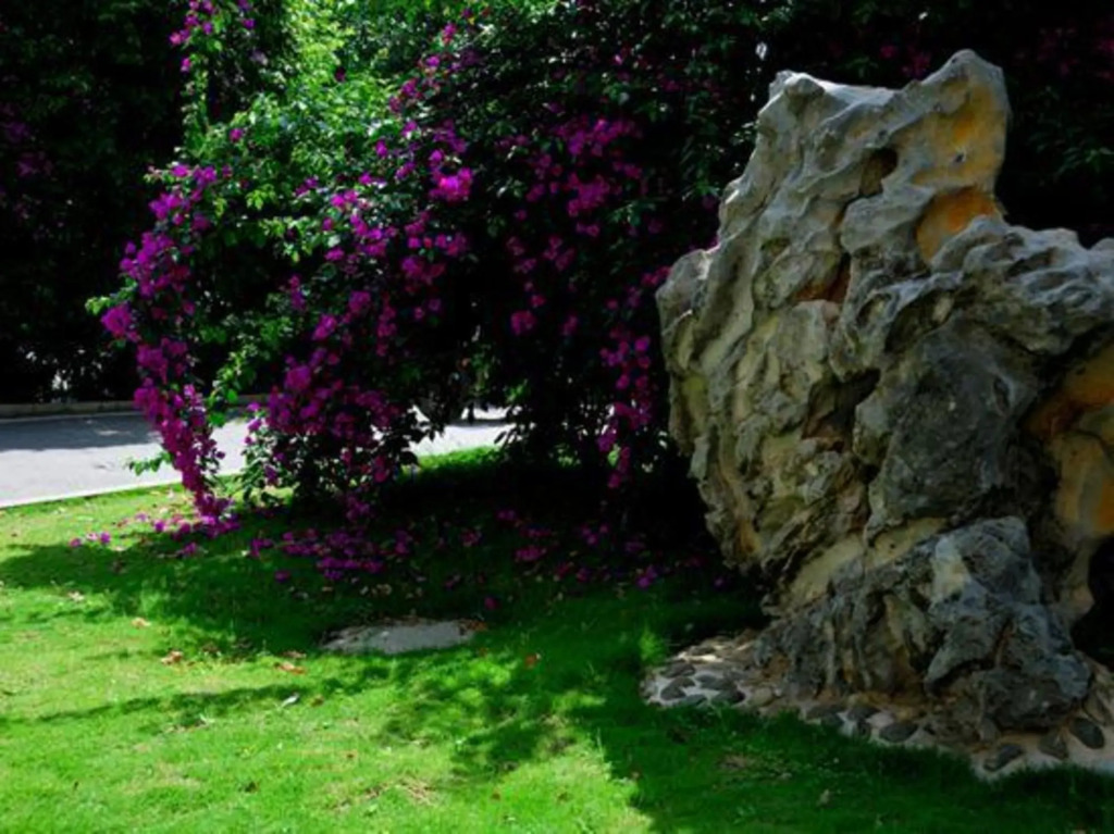 Синъи: Qian Shan Holiday Hotel