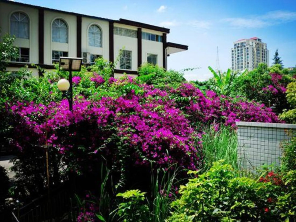 Синъи: Qian Shan Holiday Hotel