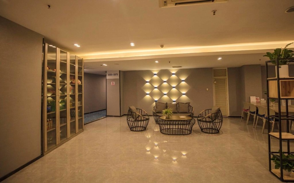 Чунцин: 7 Days Premium Hotel Chongqing Hongqihegou Light Rail Station