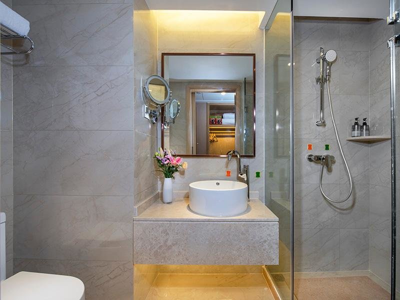 Наньнин: Vienna Hotel Nanning Xiangsi Lake University Town