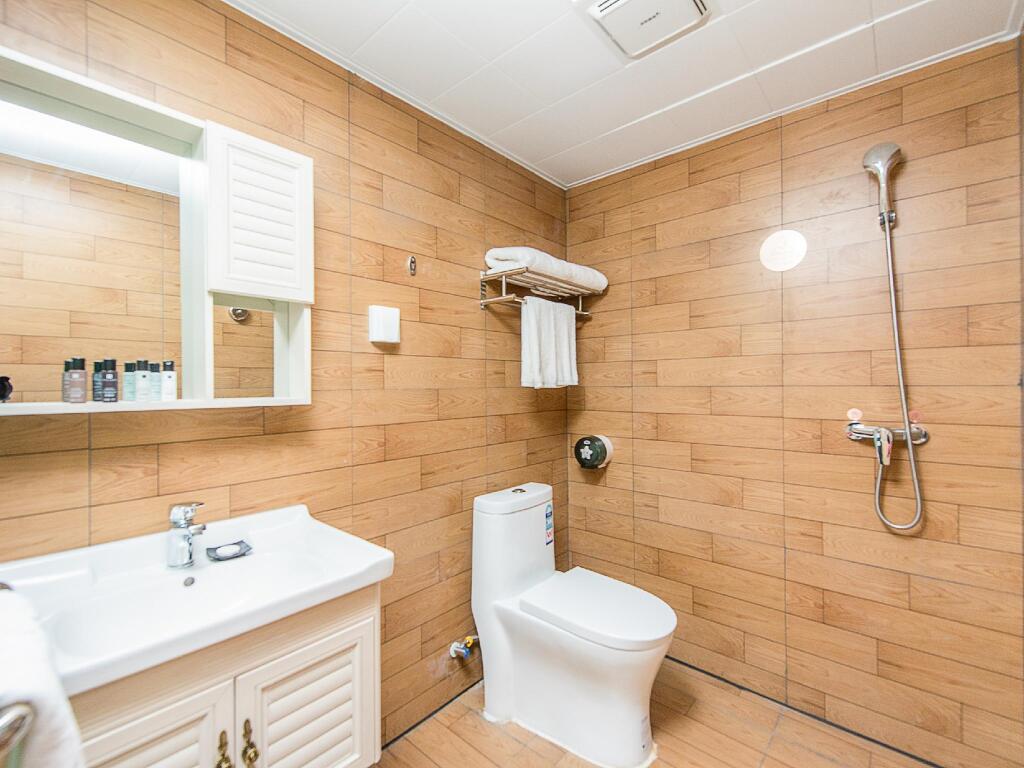 Фошань: WOWQU Serviced Apartment Foshan Kuiqi Road Rainbow Shopping Center