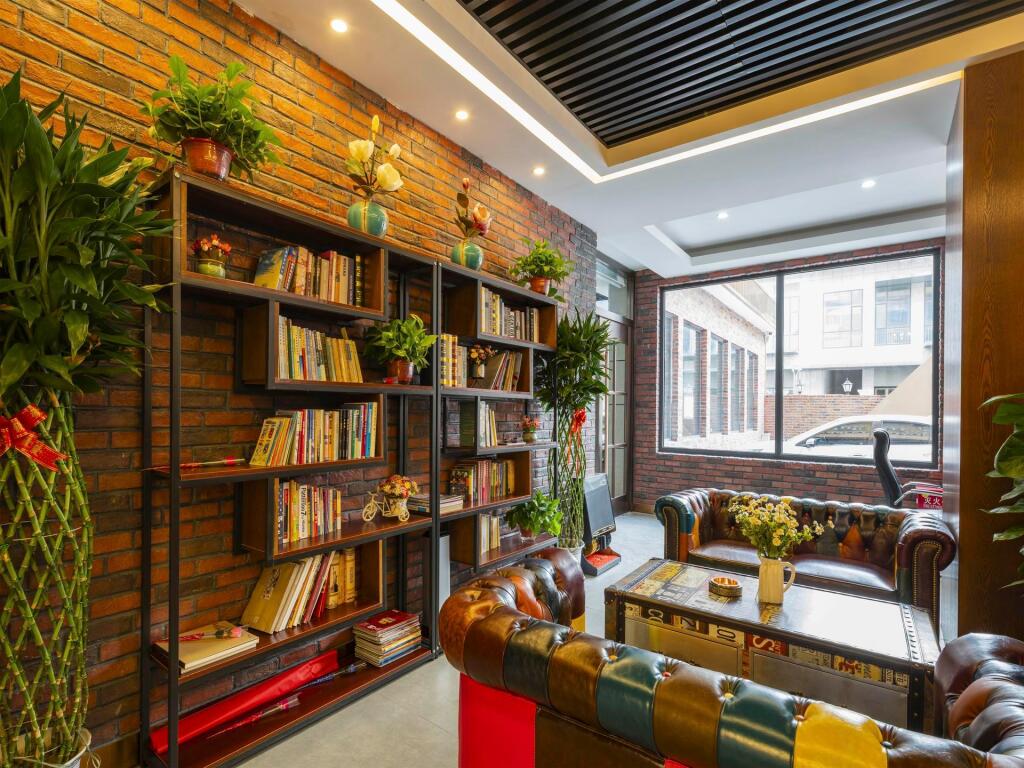 Тяньцзинь: James Joyce Coffetel Tianjing First Central Hospital Nankai University