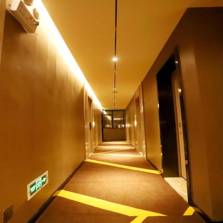 IU Hotel Xianning Railway Station — фото 2