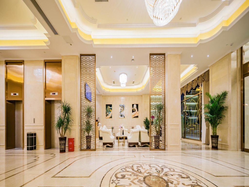 Чэнду: James Joyce Coffetel Chengdu Huayang Convention and Exhibition Center Haichang Polar Aquarium