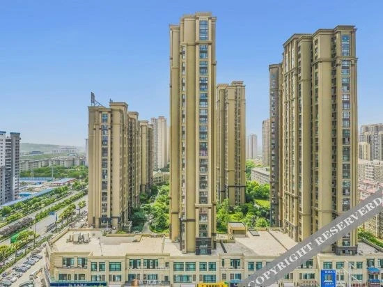 Лоян: James Joyce Coffetel Luoyang Longmen High-speed Railway Station