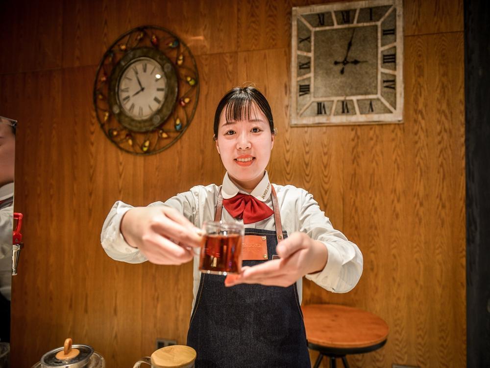 Лоян: James Joyce Coffetel Luoyang Longmen High-speed Railway Station