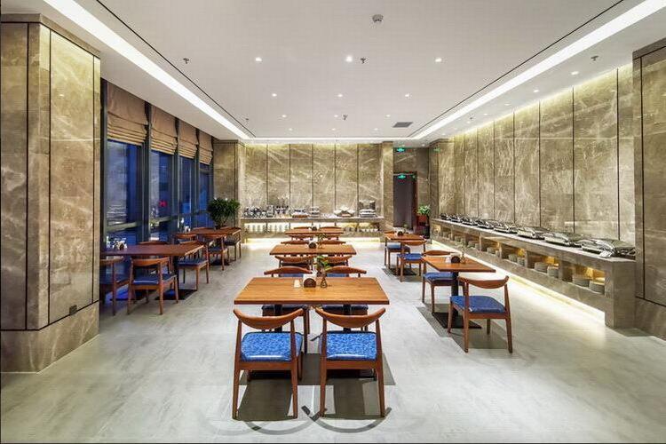 Шэньян: Yitel Collection Collection Shenyang North Railway Station South Square