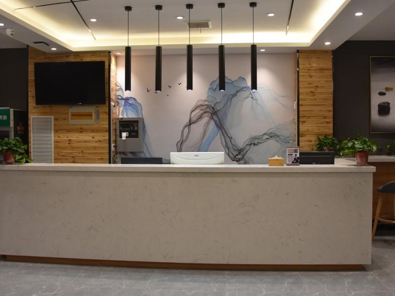 Кайфын: Shell Hotel Kaifeng Jin'an Road Bianxihu Wanda Plaza