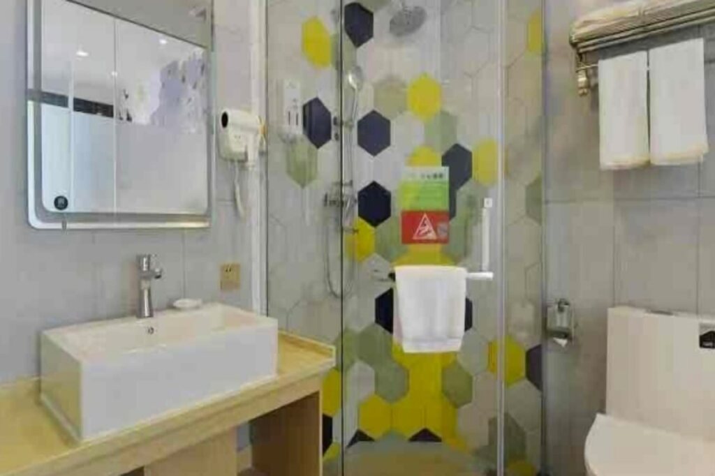 Аньцин: Vatica Hotel Anqing Wuyue Square Bo'ai Hospital