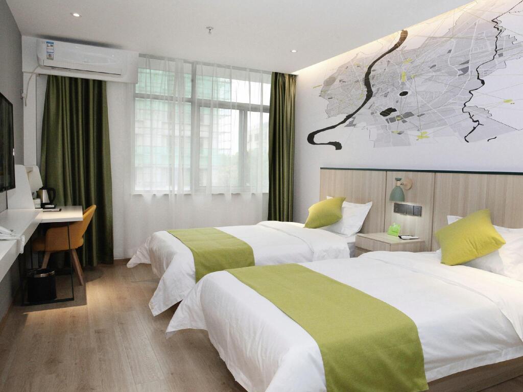 Аньцин: Vatica Hotel Anqing Wuyue Square Bo'ai Hospital