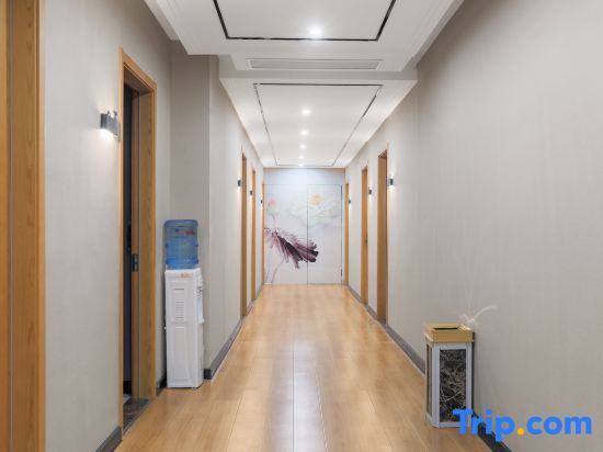 Наньян: Shell Hotel Nanyang High-Speed Railway Station Jiangying Airport Huayaocheng