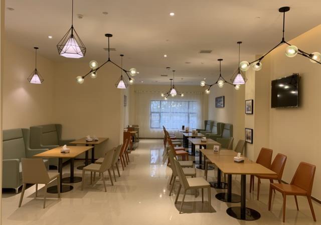 Юнчжоу: City Comfort Inn Qiyang Yanjiang Road Bubugao