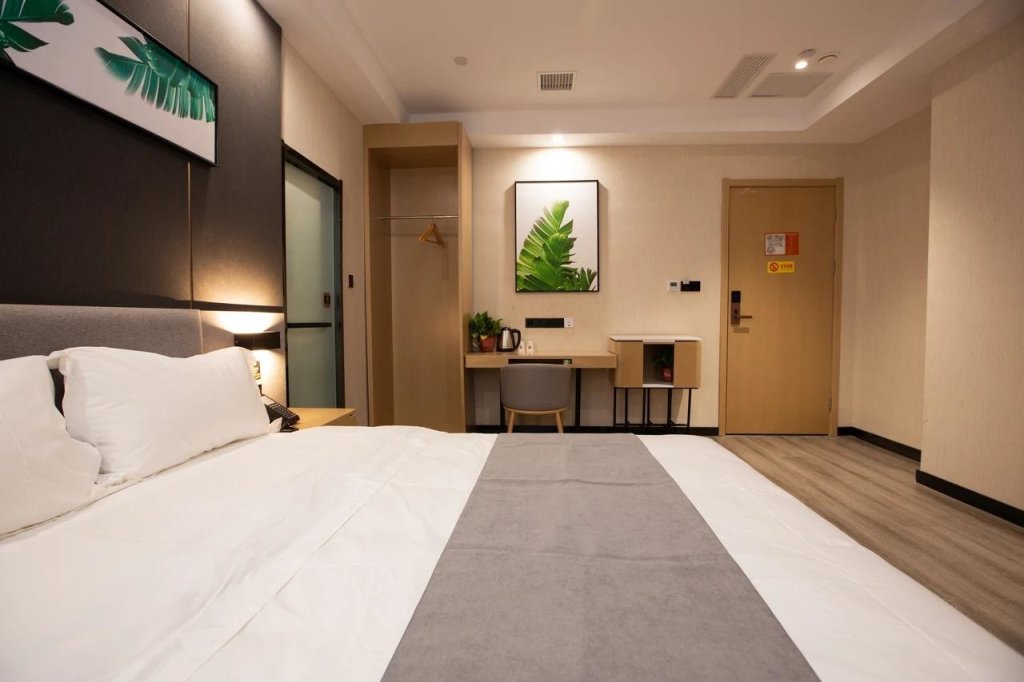 Чжэнчжоу: UP and IN Hotel Zhengzhou Erqi District Hanghai West Road Qiliyan Metro Station