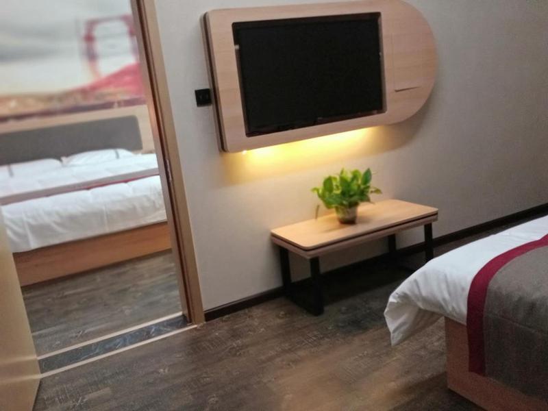 Лоян: Thank Inn Hotel Luoyang Lianhuo Expressway Luoyang Mengjin Xiazhankou