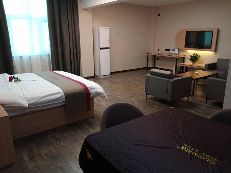 Лоян: Thank Inn Hotel Luoyang Lianhuo Expressway Luoyang Mengjin Xiazhankou