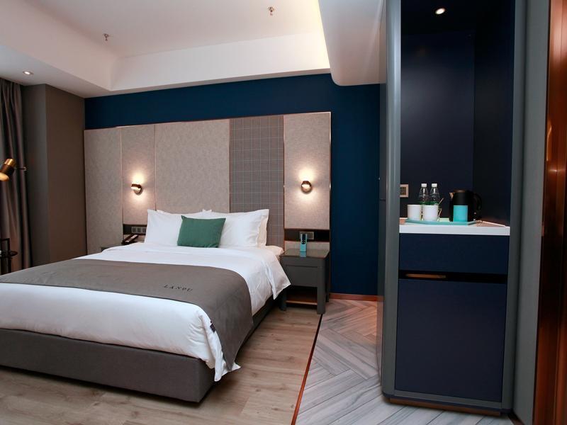 carousel image 3