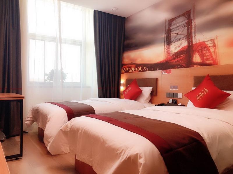 Баотоу: Thank Inn Hotel Inner Mongolia Baotou Donghe Haode Trade Plaza