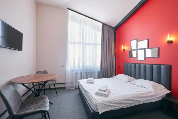 Колпино: Lips Hotel (Липс Хотел) (бывш.Пирамида)