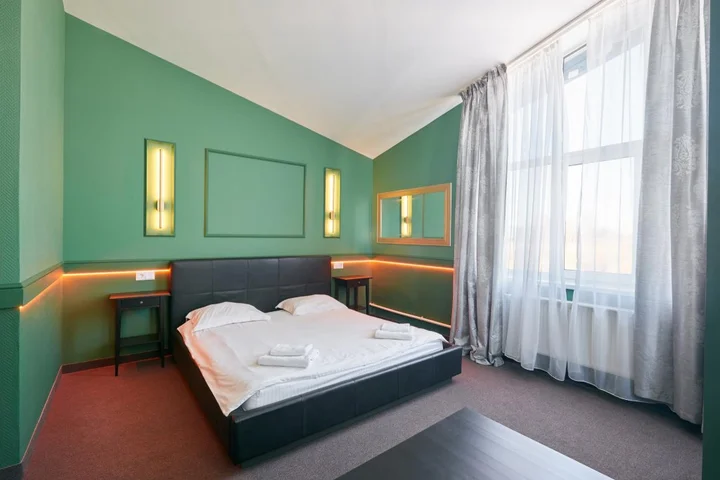 Колпино: Lips Hotel (Липс Хотел) (бывш.Пирамида)