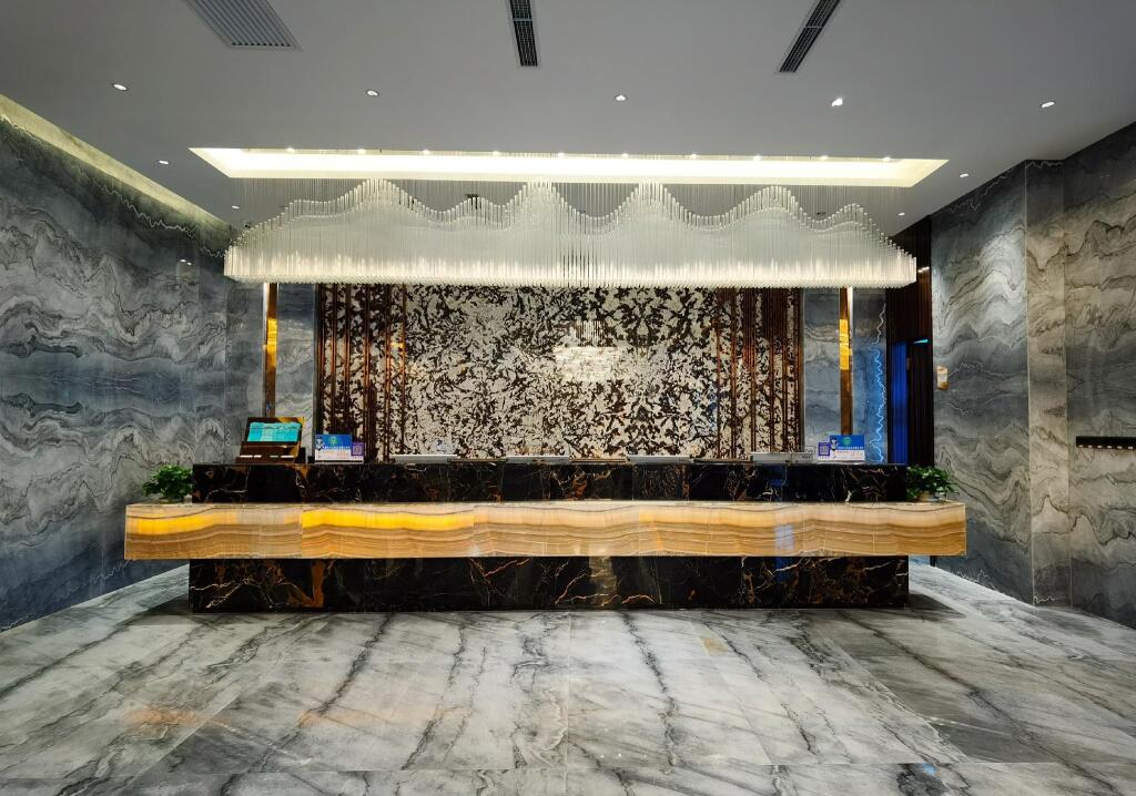 Синин: Changjiang Guangdong International Hotel