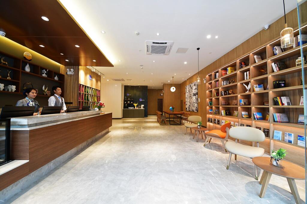 Цзиньюань: Hanting Premium Hotel Qingyuan Beijiang Bridge