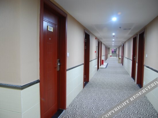 Цзиньюань: Hanting Hotel Qingyuan Lianjiang Road