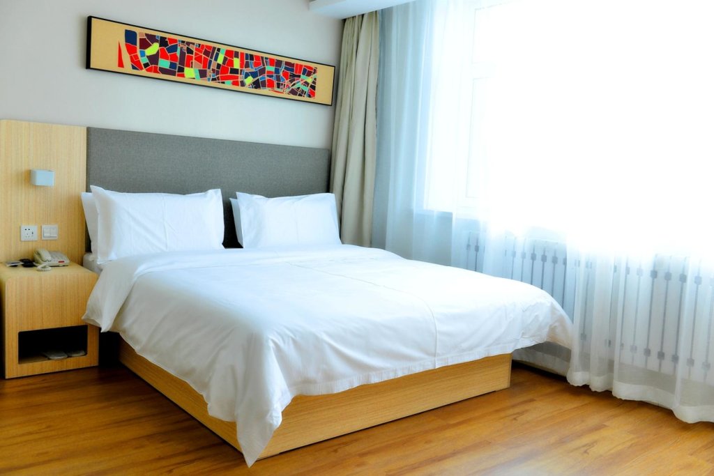 Хулун-Буир: Hanting Hotel Yakeshi Xing'an Street