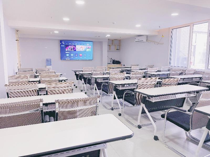 Чанчунь: Hanting Hotel Changchun Economic Development Zone Ziyou Road