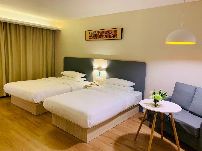 Каили: Hanting Hotel Kaili International Trade Shopping Center