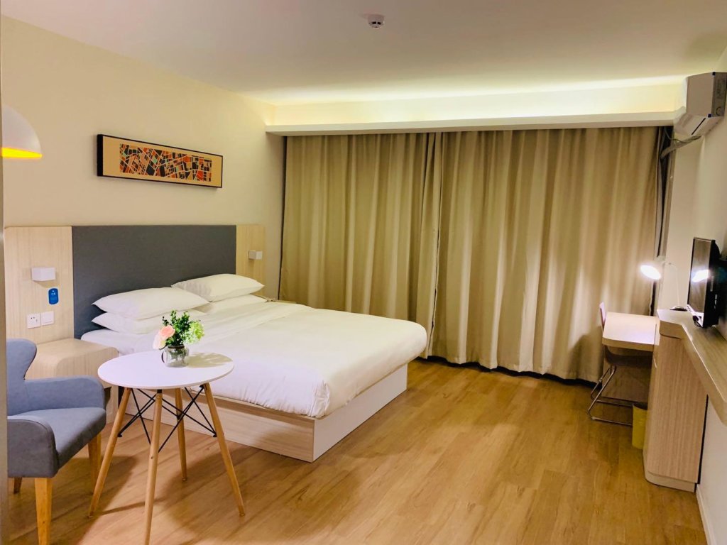 Каили: Hanting Hotel Kaili International Trade Shopping Center