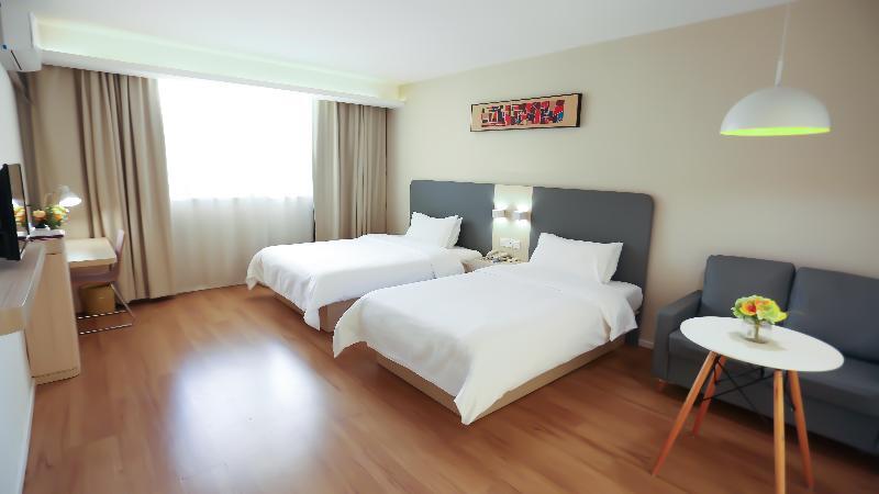 Каили: Hanting Hotel Kaili International Trade Shopping Center