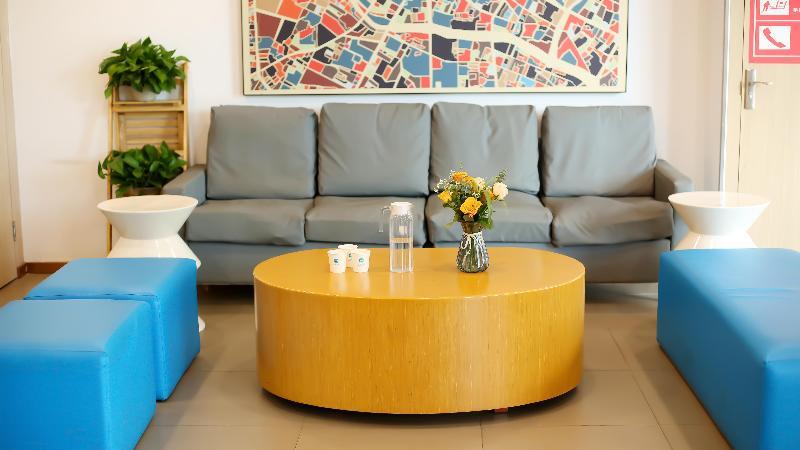 Каили: Hanting Hotel Kaili International Trade Shopping Center