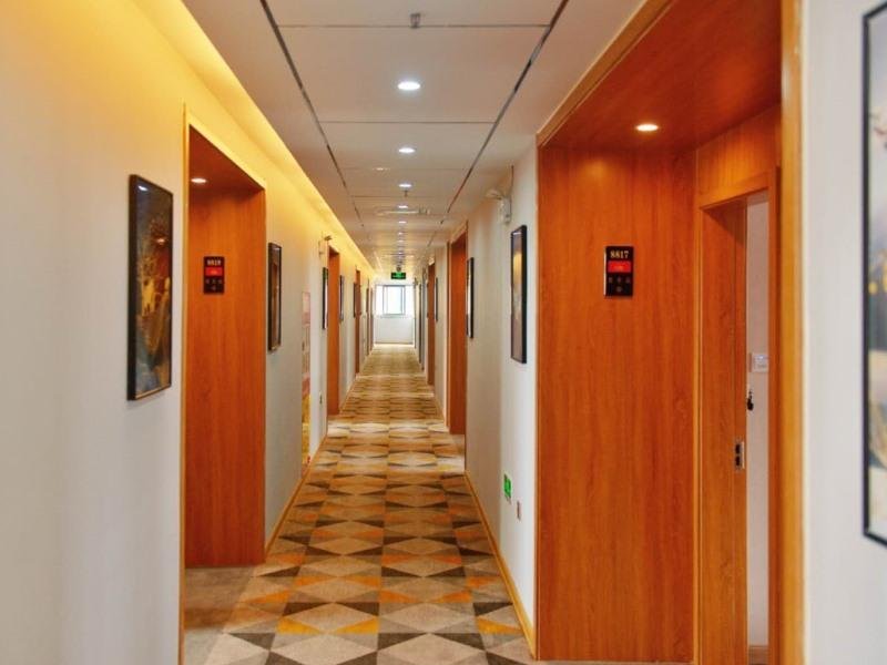 Уху: Shell Hotel Wuhu Jiujiang District Daqiao Town Huashan Road