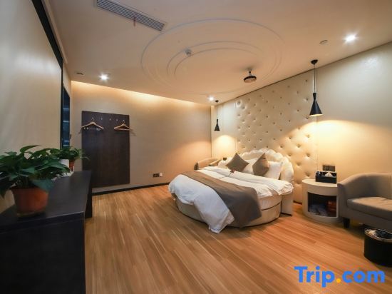 Чжэнчжоу: Shell Hotel Zhengzhou East High-Speed Railway Station Zhengdong Commerical Center