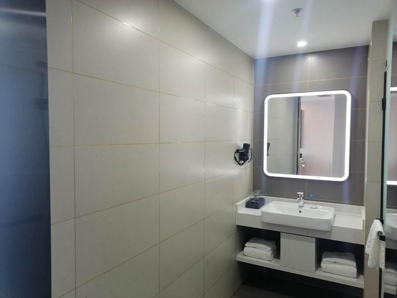 Вэйфан: UP AND IN Hotel Shandong Weifang Kuiwen District People Hospital