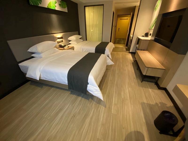 Ичан: UP AND IN Hotel Hubei Yichang Xiaoting District Cultural and Sports Center